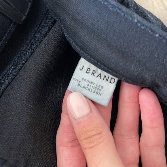 J Brand Skinny Leg Jean - size 27 - Picture 5 of 8